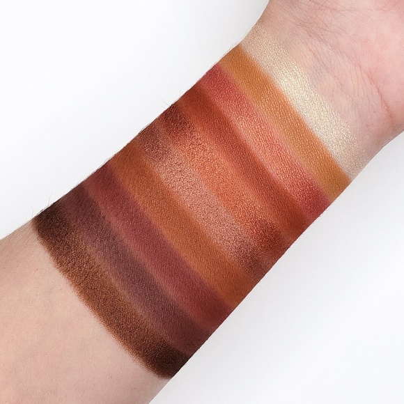 CROWN PRO Fuego Eyeshadow Palette - Picture 3 of 5